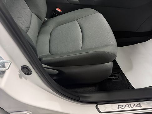 New 2025 Toyota RAV4 XLE image 33