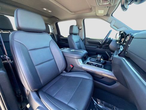 Used 2022 Chevrolet Silverado 1500 LTZ w/ LTZ Premium Package image 15