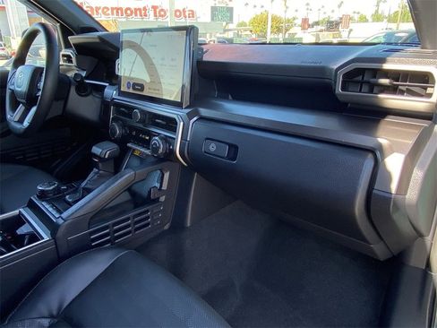 Certified 2025 Toyota 4Runner TRD Off-Road Premium image 14