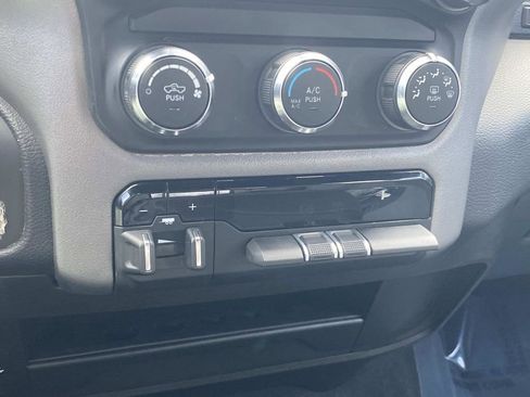 Used 2024 RAM 2500 Big Horn AWD/4WD image 28
