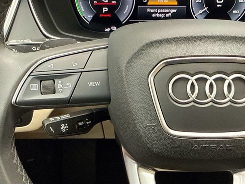 Used 2023 Audi Q5 e Premium Plus w/ Premium Plus Package AWD/4WD image 11