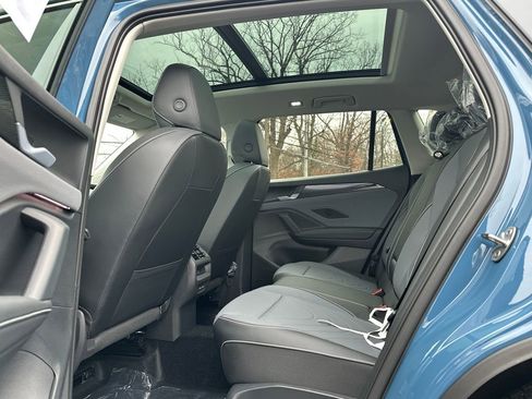 New 2026 Volkswagen Tiguan SE image 14