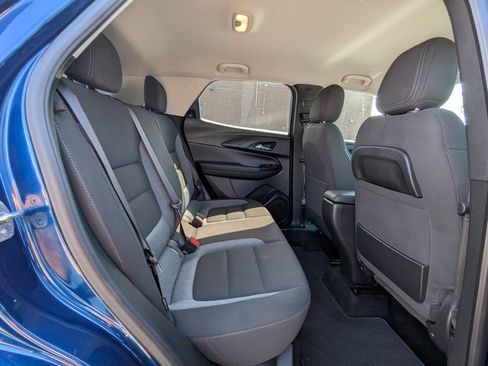 Used 2022 Chevrolet TrailBlazer LT FWD image 15