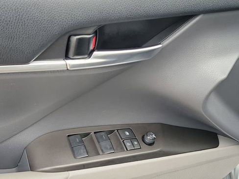 Used 2023 Toyota Camry LE image 21