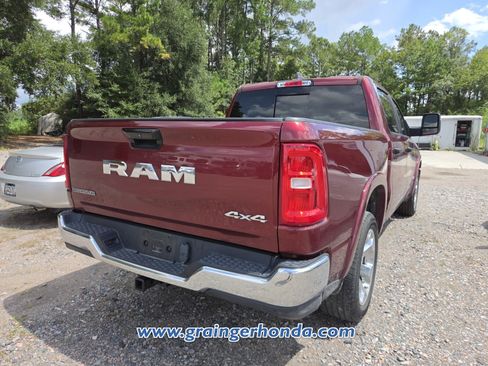 Used 2025 RAM 1500 Big Horn AWD/4WD image 7