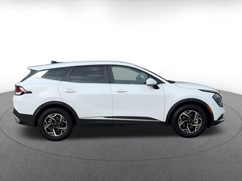 Used 2025 Kia Sportage LX FWD image 16