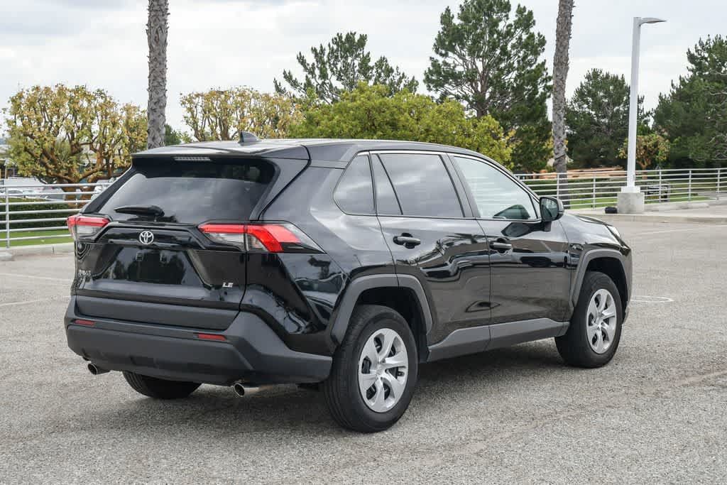 Used 2025 Toyota RAV4 LE FWD image 9