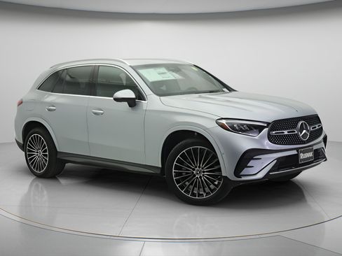 New 2026 Mercedes-Benz GLC 300 image 1
