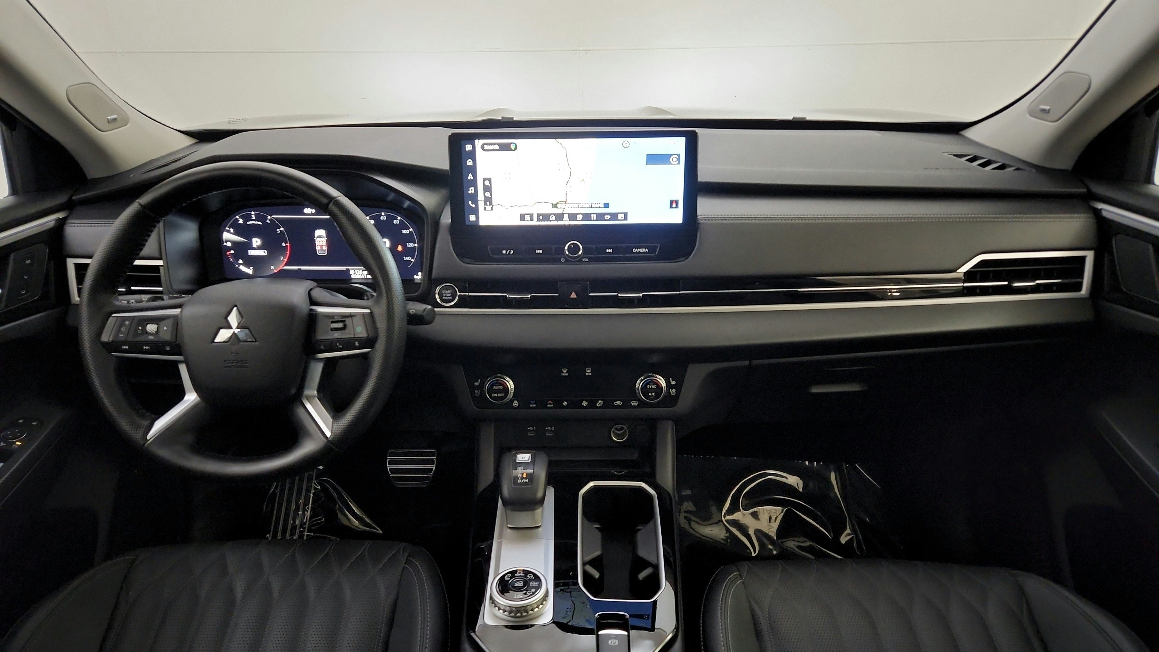 Used 2025 Mitsubishi Outlander AWD image 21