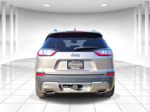 Used 2019 Jeep Cherokee Limited w/ Luxury Group AWD/4WD image 4