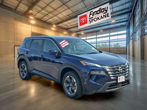 Used 2024 Nissan Rogue SV AWD/4WD image 2