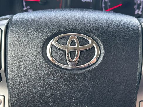 Used 2023 Toyota 4Runner SR5 Premium w/ Moonroof Package AWD/4WD image 39