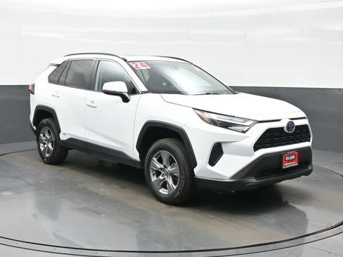 Used 2024 Toyota RAV4 XLE w/ Convenience Package AWD/4WD image 8