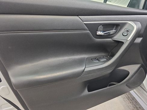 Used 2015 Nissan Altima 2.5 S w/ Power Driver Seat Package image 25