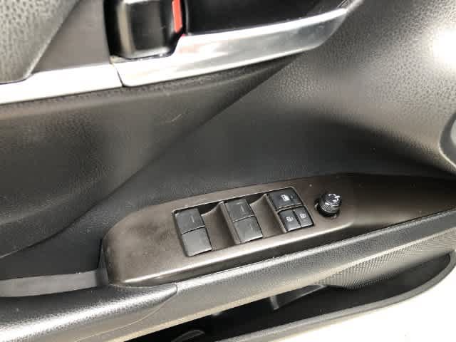 Used 2021 Toyota Camry SE FWD image 29