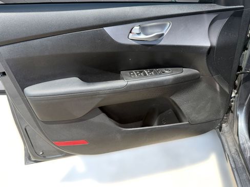 Used 2022 Kia Forte Sedan FWD image 21