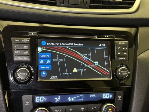 Used 2015 Nissan Rogue SV w/ SV Premium Package FWD image 23