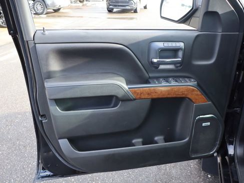 Used 2017 Chevrolet Silverado 1500 LTZ Z71 w/ LTZ Plus Package image 9