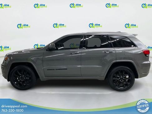 Used 2019 Jeep Grand Cherokee Altitude image 9
