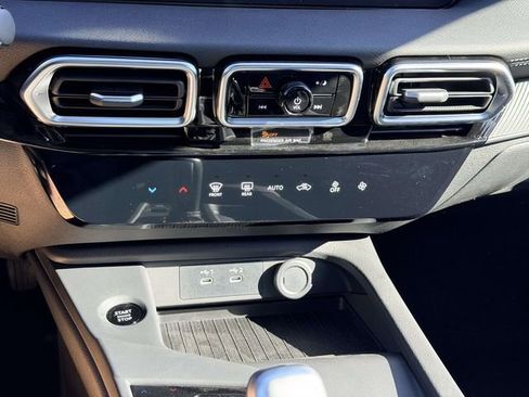 New 2026 Nissan Sentra SV w/ Floor Mat Package FWD image 21
