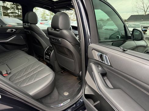 Used 2023 BMW X5 xDrive40i w/ Executive Package AWD/4WD image 12