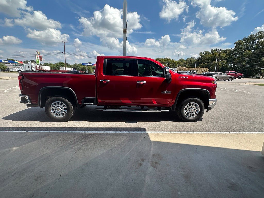 Used 2025 Chevrolet Silverado 2500 LTZ w/ LTZ Texas Edition AWD/4WD image 7