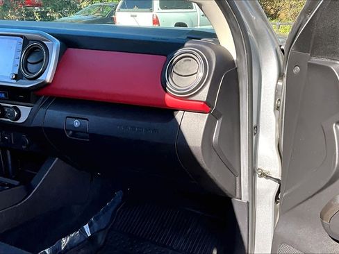 Certified 2023 Toyota Tacoma SR5 w/ Technology Package image 18