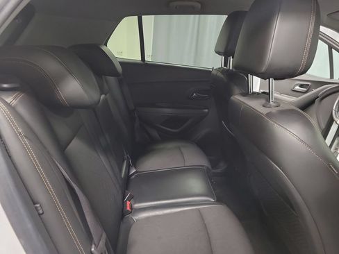 Used 2017 Chevrolet Trax LT w/ LT Convenience Package FWD image 27