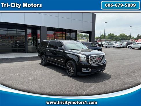 Used 2018 GMC Yukon XL Denali w/ Denali Ultimate Package AWD/4WD image 1