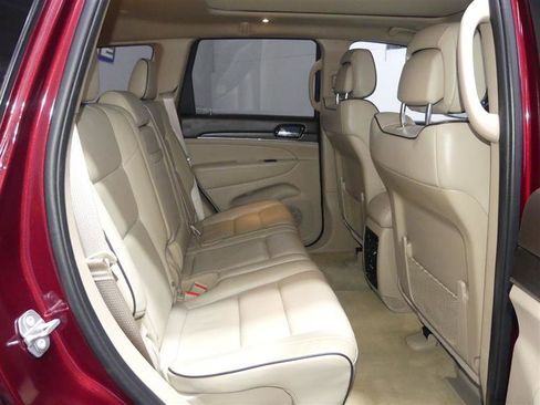 Used 2020 Jeep Grand Cherokee Overland image 29