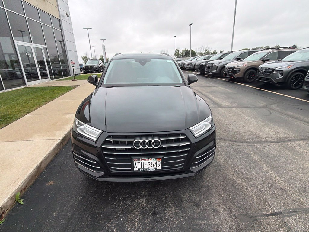 Used 2020 Audi Q5 e Premium w/ Convenience Package AWD/4WD image 4