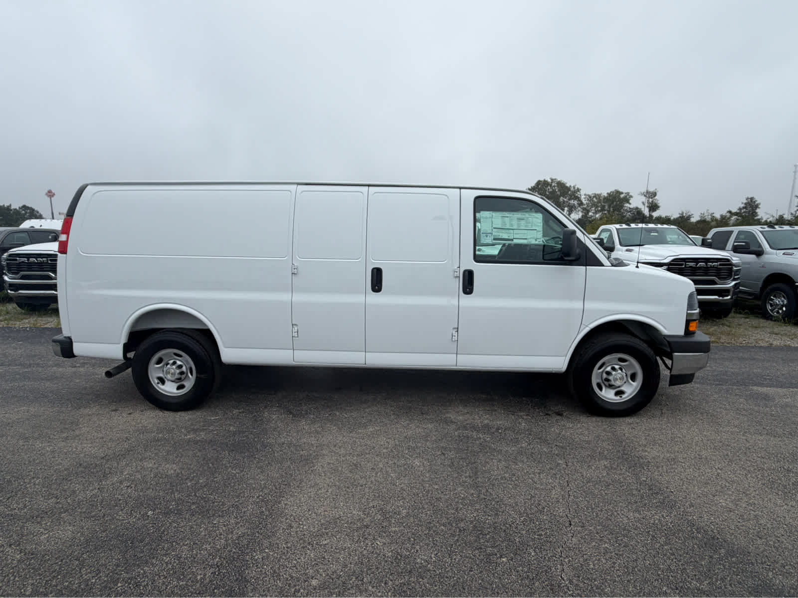 New 2026 Chevrolet Express 2500 Extended w/ Driver Convenience Package RWD image 9