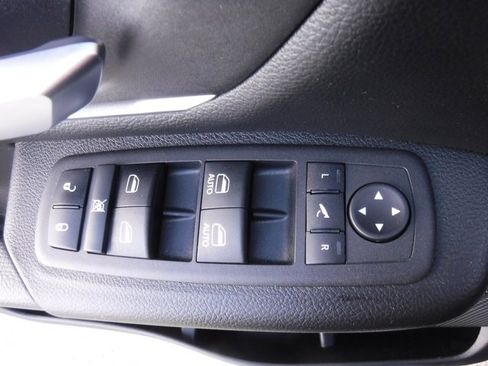 Certified 2022 RAM 1500 Big Horn image 22