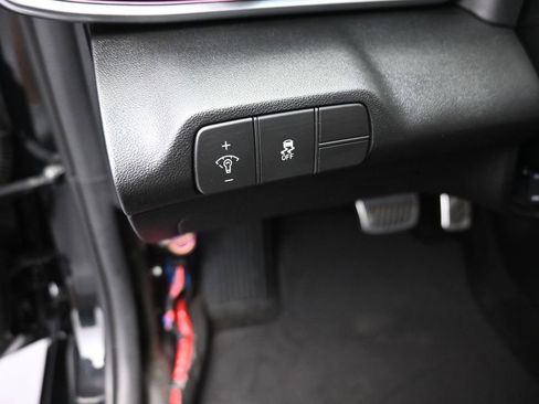 Used 2025 Hyundai Elantra SEL FWD image 13