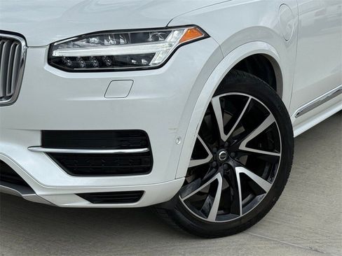 Used 2019 Volvo XC90 T8 Inscription w/ Luxury Package image 2