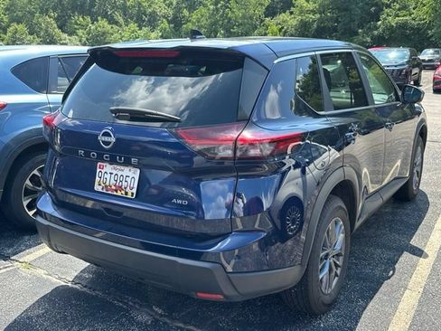Used 2026 Nissan Rogue SV AWD/4WD image 5