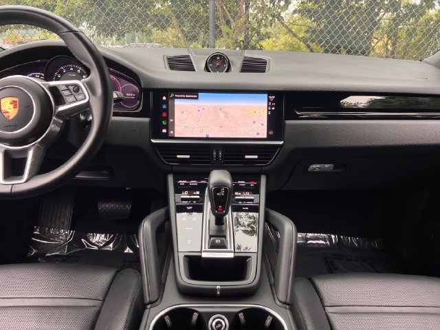 Used 2023 Porsche Cayenne AWD/4WD image 17