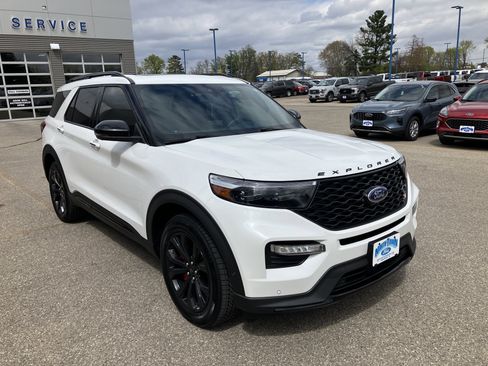Used 2020 Ford Explorer ST w/ Premium Technology Package AWD/4WD image 4