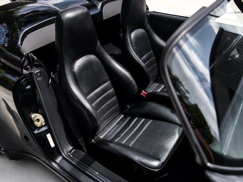 Used 1989 Porsche 911 Carrera RWD image 19