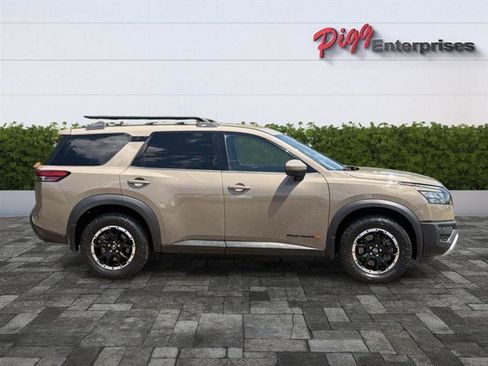 Used 2023 Nissan Pathfinder Rock Creek AWD/4WD image 7