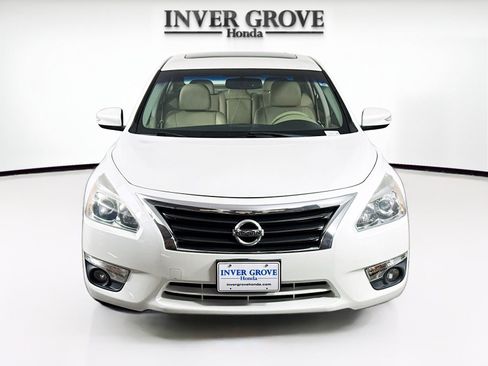 Used 2014 Nissan Altima 2.5 SL w/ Technology Package FWD image 2