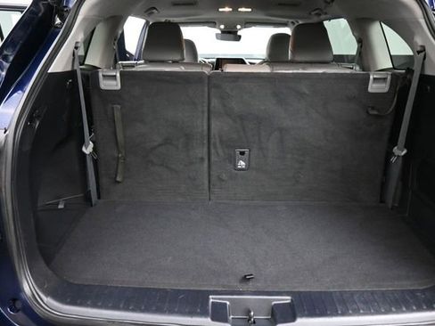 Used 2021 Toyota Highlander XLE FWD image 28