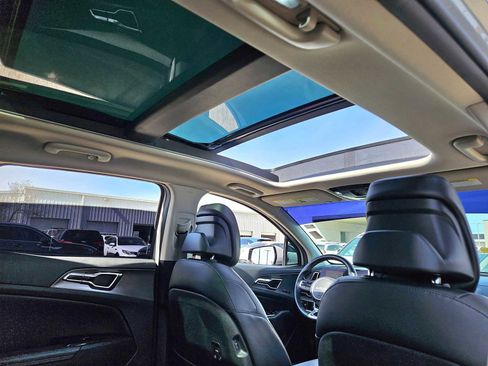 Certified 2024 Kia Sportage SX image 17