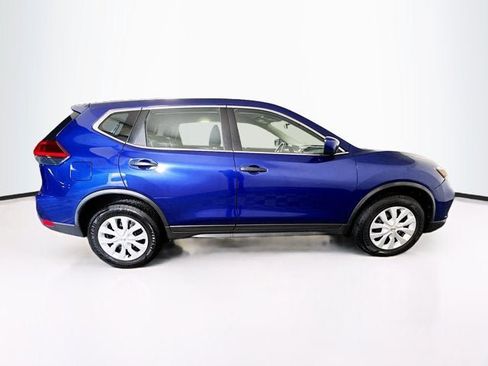 Used 2019 Nissan Rogue S AWD/4WD image 4