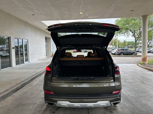 Used 2024 BMW X5 sDrive40i w/ Parking Assistance Package image 34