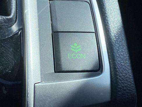 Used 2019 Honda Civic Sport image 29