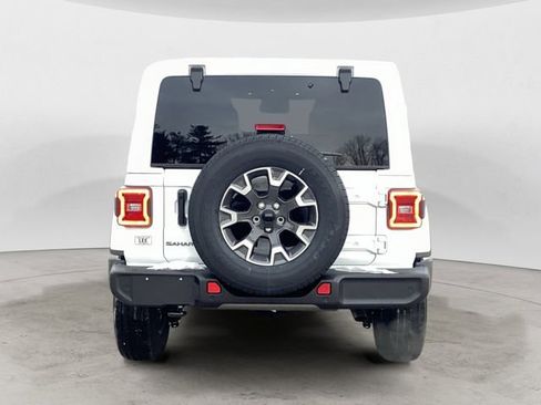 New 2026 Jeep Wrangler Unlimited Sahara AWD/4WD image 5
