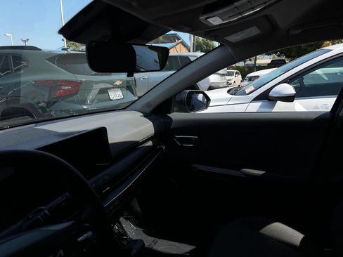 Used 2025 Kia K4 FWD image 36