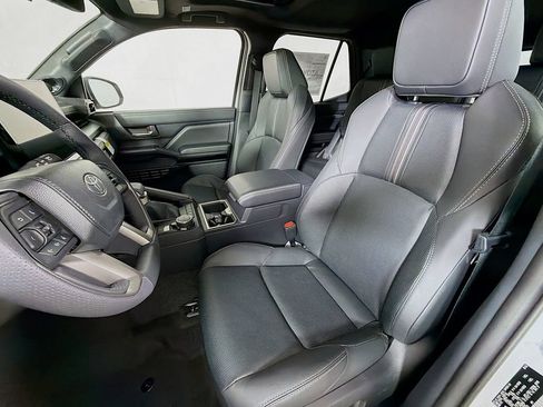 New 2026 Toyota 4Runner Limited AWD/4WD image 11