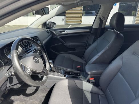 Used 2015 Volkswagen e-Golf SEL Premium image 6